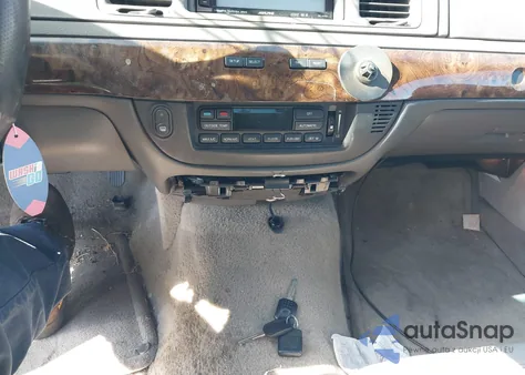 2010 Mercury Grand Marquis Ls (Fleet Only) из США, поврежденный, VIN 2MEBM7FV2AX636705